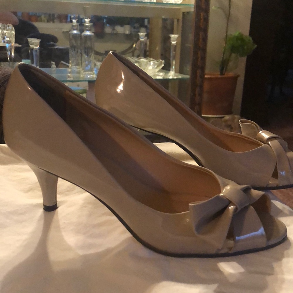 Shoe